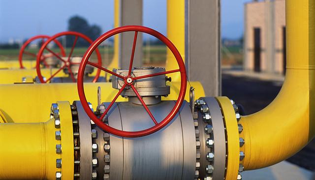 中俄能源合作里程碑与反腐警示 东线天然气管道投产与原局长落马